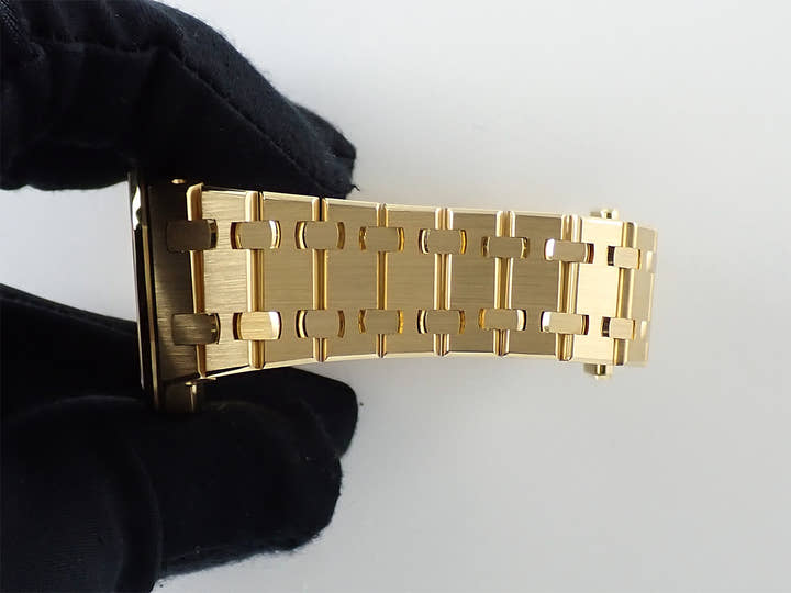 オーデマピゲ ロイヤルオーク クォーツ Ref.67651BA.ZZ.1261BA.02 イエローゴールド ブルー文字盤