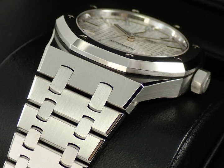 オーデマピゲ ロイヤルオーク Ref.15450ST.OO.1256ST.01 ステンレススチール シルバー文字盤