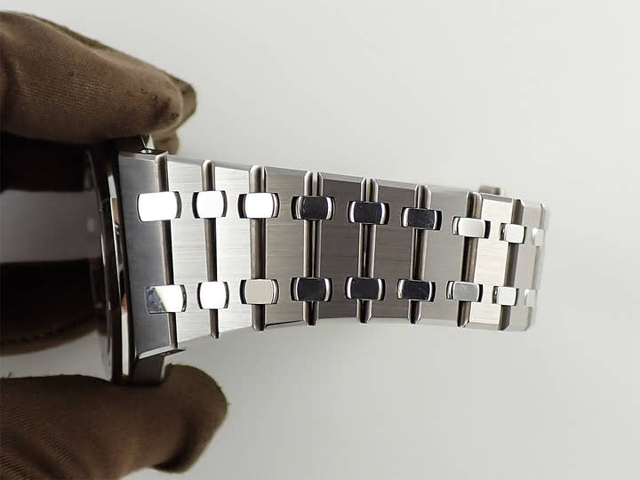 オーデマピゲ ロイヤルオーク トゥールビヨン エクストラ シン Ref.26510IP.OO.1220IP.01 チタン スモークブルーダイヤル文字盤