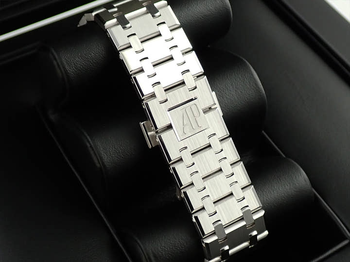 オーデマピゲ ロイヤルオーク クロノグラフ Ref.26239BC.OO.1220BC.01 ホワイトゴールド ブルー文字盤