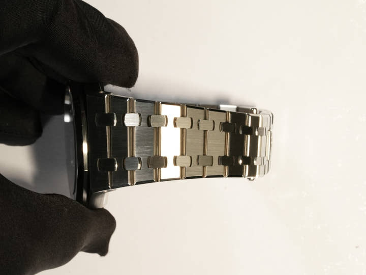オーデマピゲ ロイヤルオーク Ref.15400ST.OO.1220ST.01.A ステンレススチール ブラック文字盤