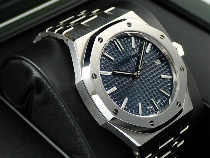 オーデマピゲ ロイヤルオーク 50周年記念 Ref.15550ST.OO.1356ST.02 ステンレススチール ブルー文字盤