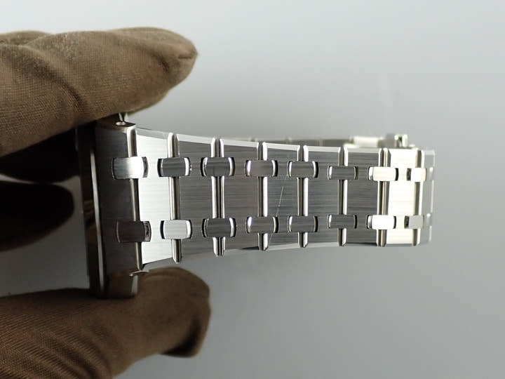 オーデマピゲ ロイヤルオーク 50周年記念 Ref.15550ST.OO.1356ST.02 ステンレススチール ブルー文字盤