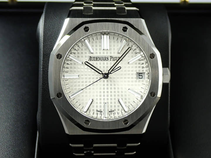 オーデマピゲ ロイヤルオーク Ref.15510ST.OO.1320ST.08 ステンレススチール シルバー文字盤