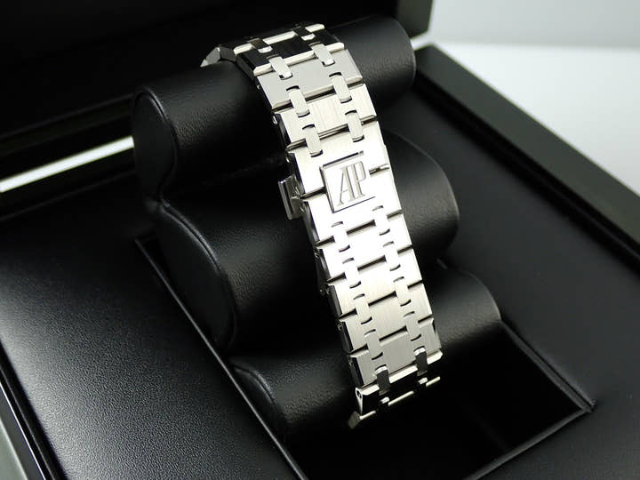 オーデマピゲ ロイヤルオーク Ref.15510ST.OO.1320ST.08 ステンレススチール シルバー文字盤