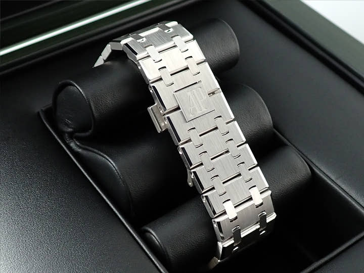 オーデマピゲ ロイヤルオーク Ref.15510BC.OO.1320BC.02 ホワイトゴールド スモークブルー文字盤