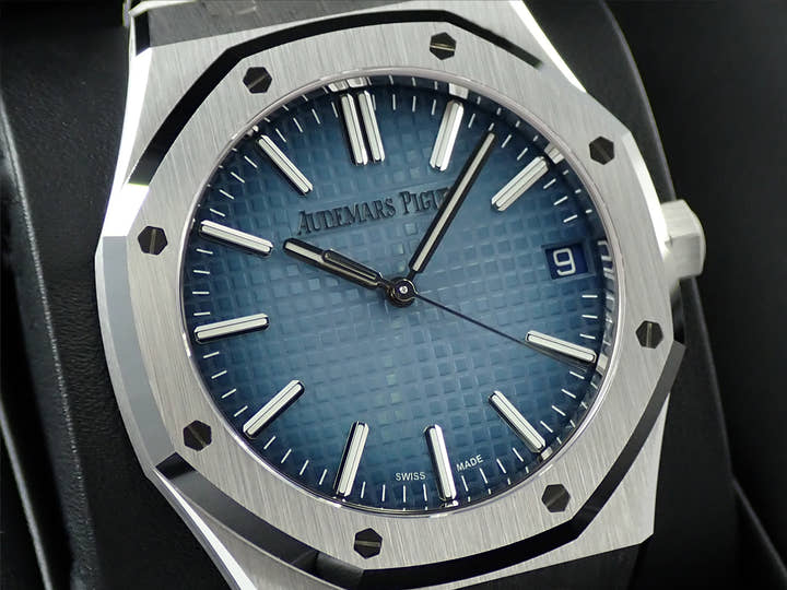 オーデマピゲ ロイヤルオーク Ref.15510BC.OO.1320BC.02 ホワイトゴールド スモークブルー文字盤
