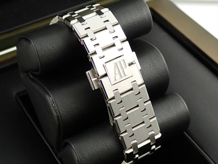 オーデマピゲ ロイヤルオーク 50周年記念 Ref.15550ST.OO.1356ST.01 ステンレススチール シルバー文字盤