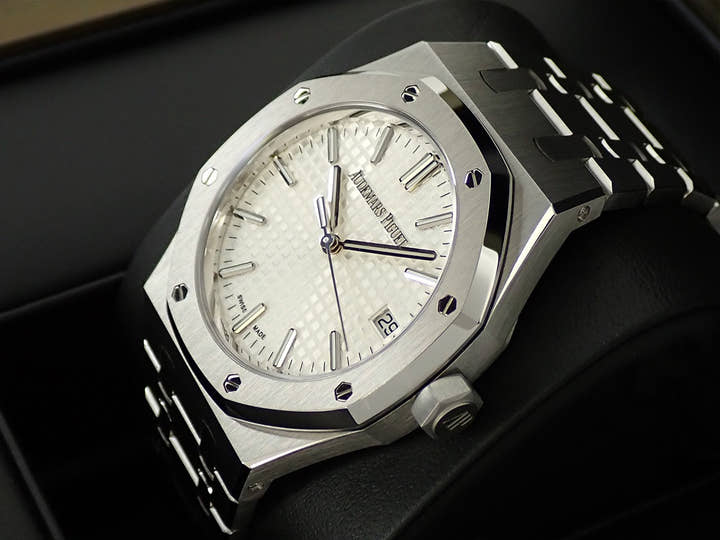 オーデマピゲ ロイヤルオーク 50周年記念 Ref.15550ST.OO.1356ST.01 ステンレススチール シルバー文字盤