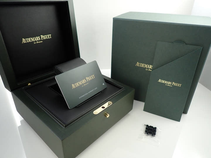 オーデマピゲ ロイヤルオーク クロノグラフ Ref.26240CE.OO.1225CE.02 ブラックセラミック ブラック文字盤