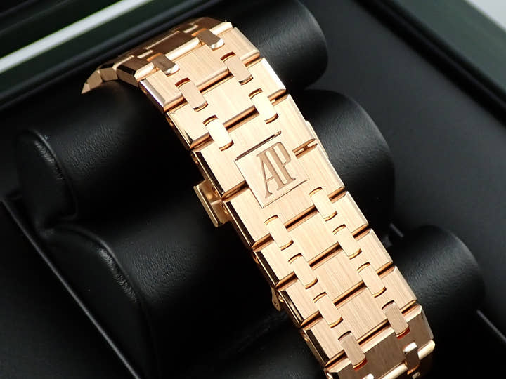 オーデマピゲ ロイヤルオーク クロノグラフ 50周年記念 Ref.26240OR.OO.D315CR.01 ピンクゴールド ナイトブルー文字盤