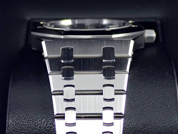 オーデマピゲ ロイヤルオーク ジャンボ エクストラ シン Ref.15202ST.OO.1240ST.01 ステンレススチール ブルー文字盤