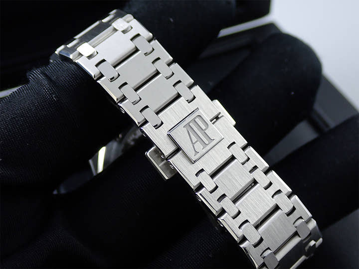 オーデマピゲ ロイヤルオーク エクストラ シン Ref.15202ST.OO.1240ST.01.A ステンレススチール ブルー文字盤