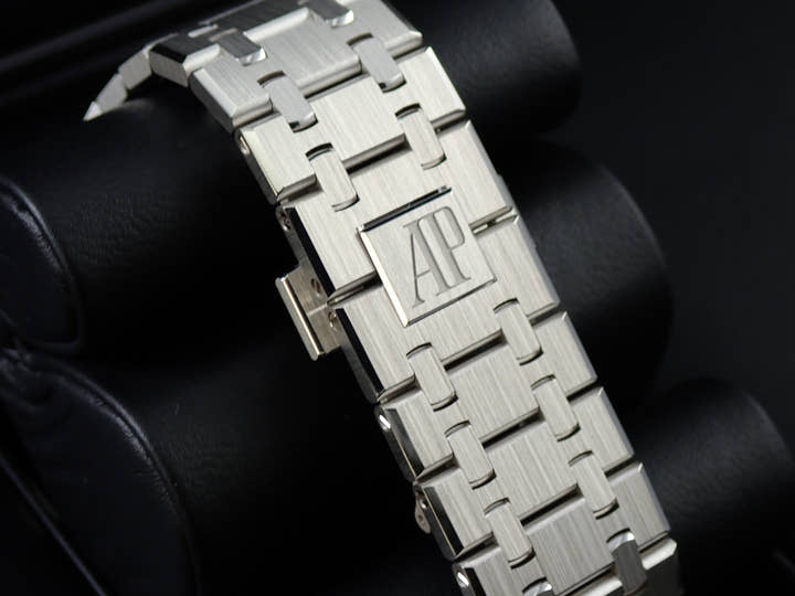 オーデマピゲ ロイヤルオーク フライング トゥールビヨン Ref.26535PT.ZZ.1220PT.01 プラチナ ライトブルー文字盤