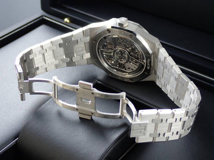 オーデマピゲ ロイヤルオーク フライング トゥールビヨン Ref.26535PT.ZZ.1220PT.01 プラチナ ライトブルー文字盤