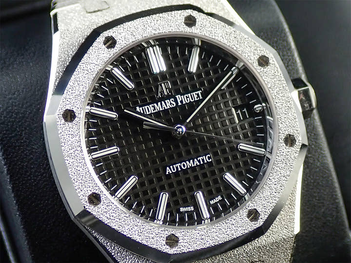 オーデマピゲ ロイヤルオーク フロステッドゴールド Ref.15454BC.GG.1259BC.03 ホワイトゴールド ブラック文字盤