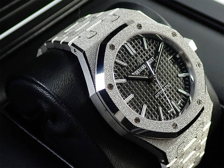 オーデマピゲ ロイヤルオーク フロステッドゴールド Ref.15454BC.GG.1259BC.03 ホワイトゴールド ブラック文字盤