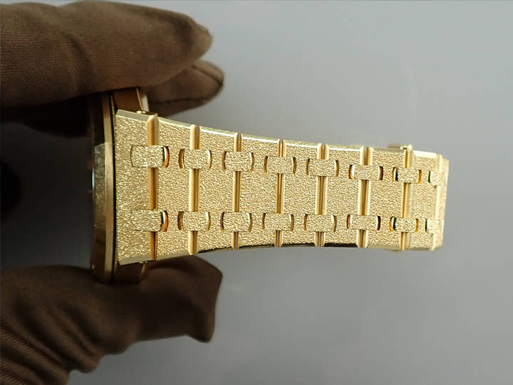 オーデマピゲ ロイヤルオーク フロステッドゴールド Ref.15454BA.GG.1259BA.02 イエローゴールド シルバー文字盤