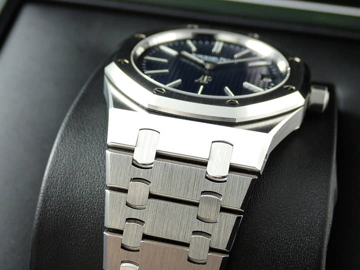 オーデマピゲ ロイヤルオーク ジャンボ エクストラ シン Ref.16202ST.OO.1240ST.02 ステンレススチール ナイトブルー文字盤