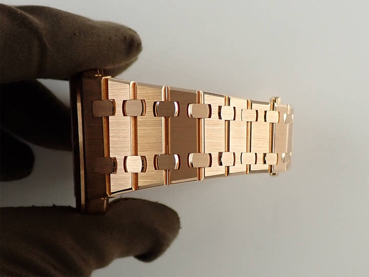 オーデマピゲ ロイヤルオーク ジャンボ エクストラ シン Ref.15202OR.OO.1240OR.01 ピンクゴールド ブルー文字盤