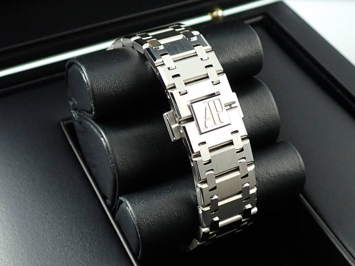 オーデマピゲ ロイヤルオーク ジャンボ エクストラ シン 50周年記念 Ref.16202ST.OO.1240ST.01 ステンレススチール ナイトブルー文字盤