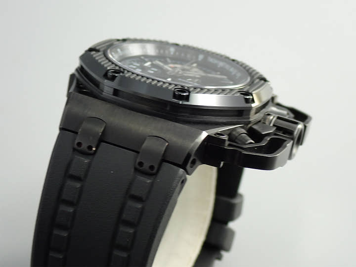 オーデマピゲ ロイヤルオーク オフショア サバイバー クロノグラフ Ref.26165IO.OO.A002CA.01 チタン ブラック文字盤