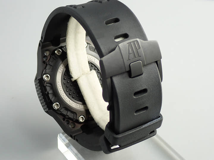 オーデマピゲ ロイヤルオーク オフショア サバイバー クロノグラフ Ref.26165IO.OO.A002CA.01 チタン ブラック文字盤