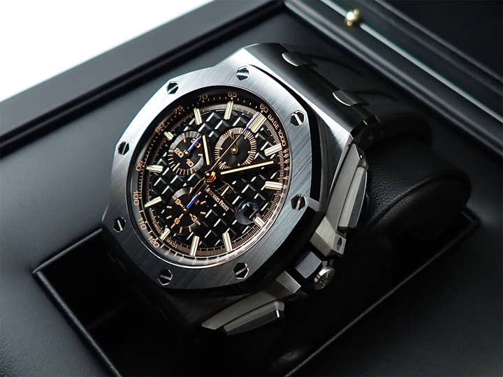 オーデマピゲ ロイヤルオーク オフショア クロノグラフ Ref.26405CE.OO.A002CA.02 セラミック ブラック文字盤