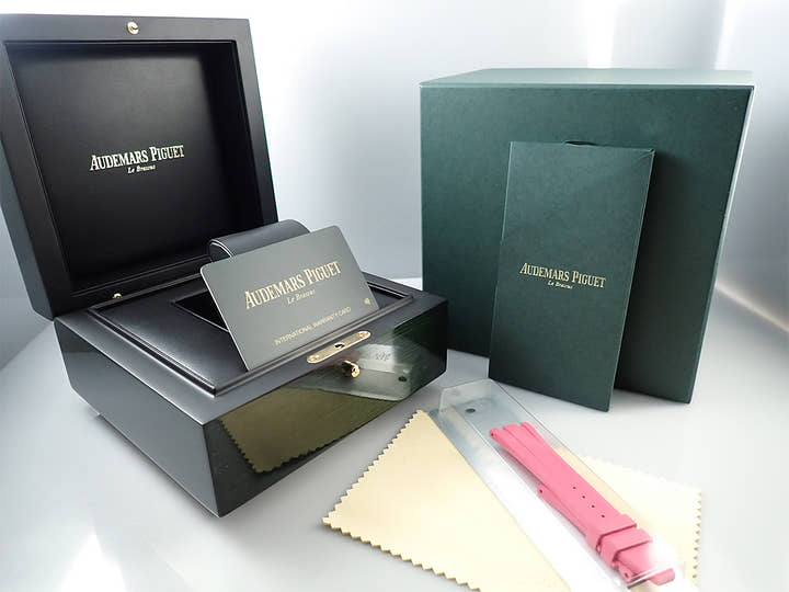 オーデマピゲ ロイヤルオーク オフショア クロノグラフ Ref.26231ST.ZZ.D069CA.01 ステンレススチール ピンク文字盤