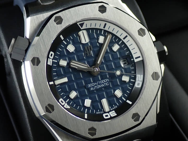 オーデマピゲ ロイヤルオーク オフショア ダイバー Ref.15720ST.OO.A027CA.01 ステンレススチール ブルー文字盤