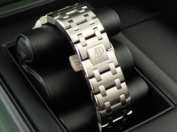 オーデマピゲ ロイヤルオーク オフショア クロノグラフ Ref.26238TI.OO.2000TI.01 チタン グレー文字盤