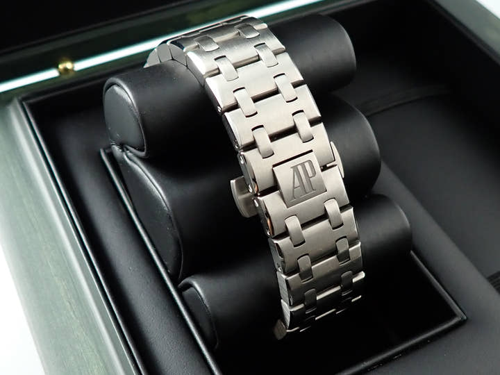 オーデマピゲ ロイヤルオーク オフショア クロノグラフ Ref.26238TI.OO.2000TI.01 チタン グレー文字盤