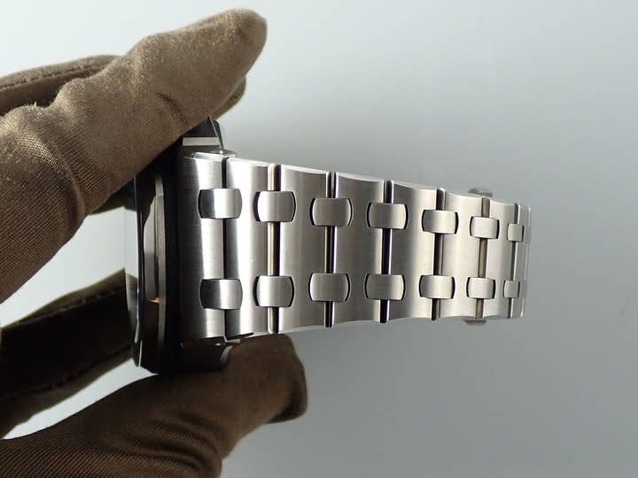 オーデマピゲ ロイヤルオーク オフショア クロノグラフ Ref.26238TI.OO.2000TI.01 チタン グレー文字盤