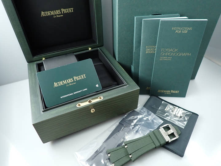 オーデマピゲ ロイヤルオーク オフショア クロノグラフ Ref.26238TI.OO.A056CA.01 チタン カーキ文字盤