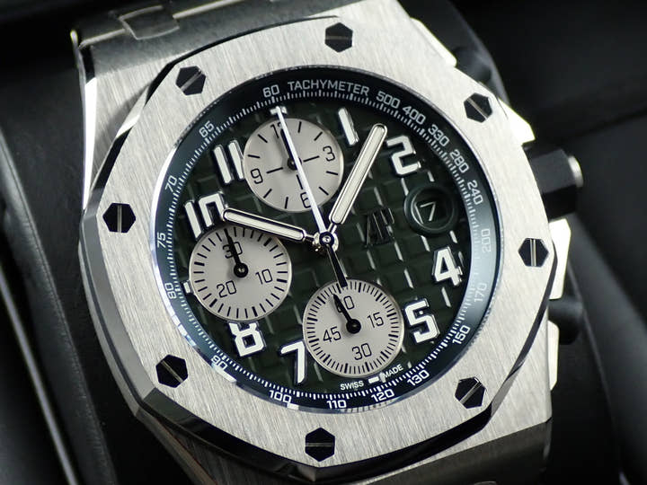 オーデマピゲ ロイヤルオーク オフショア クロノグラフ Ref.26238TI.OO.A056CA.01 チタン カーキ文字盤