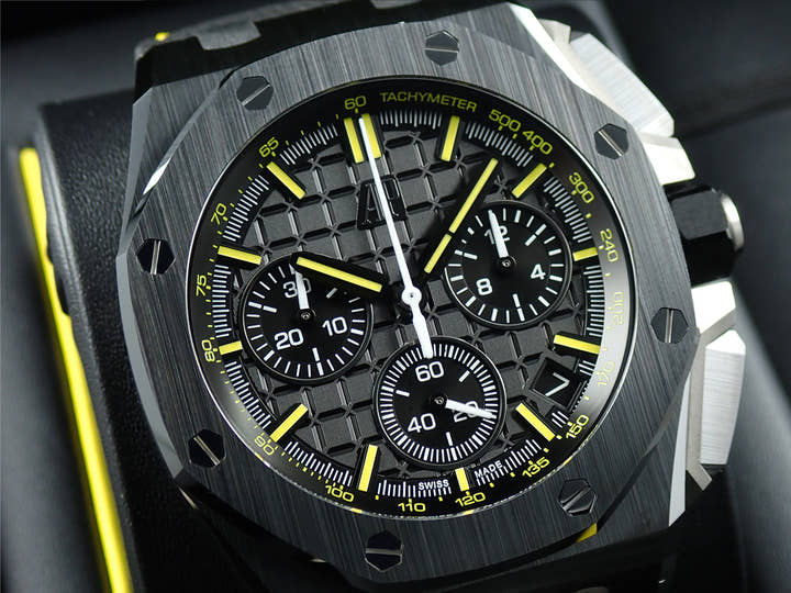 オーデマピゲ ロイヤルオーク オフショア クロノグラフ Ref.26420CE.OO.A005VE.01 ブラックセラミック ブラック文字盤