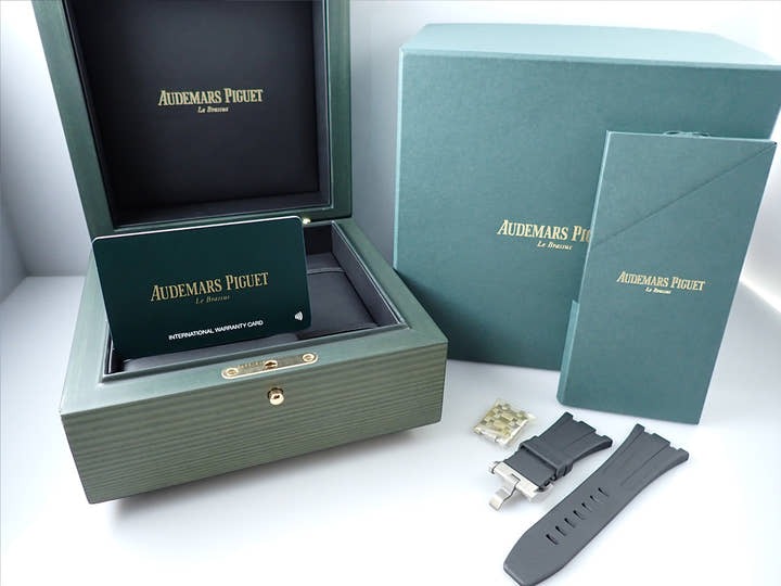 Audemars Piguet Royal Oak Offshore Chronograph <Warranty, Box, etc.>