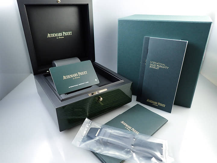 Audemars Piguet Royal Oak Offshore Diver <Warranty, Box, etc.>