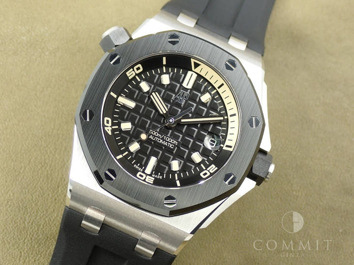 オーデマピゲ ロイヤルオーク オフショア ダイバー Ref.15720CN.OO.A002CA.01 ホワイトゴールド ブラック文字盤