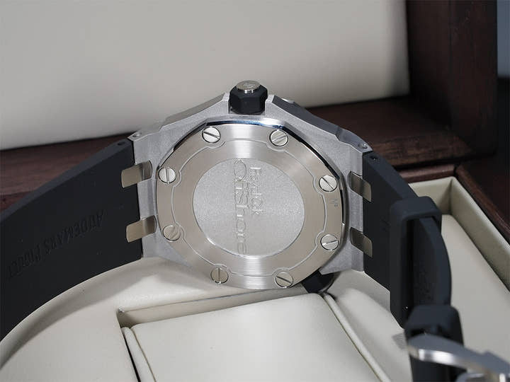 オーデマピゲ ロイヤルオーク オフショア ダイバー Ref.15703ST.OO.A002CA.01 ステンレススチール ブラック文字盤