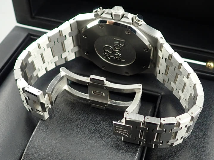 Audemars Piguet Royal Oak Chronograph Ref. 26331ST.OO.1220ST.01 Stainless Steel Blue Dial