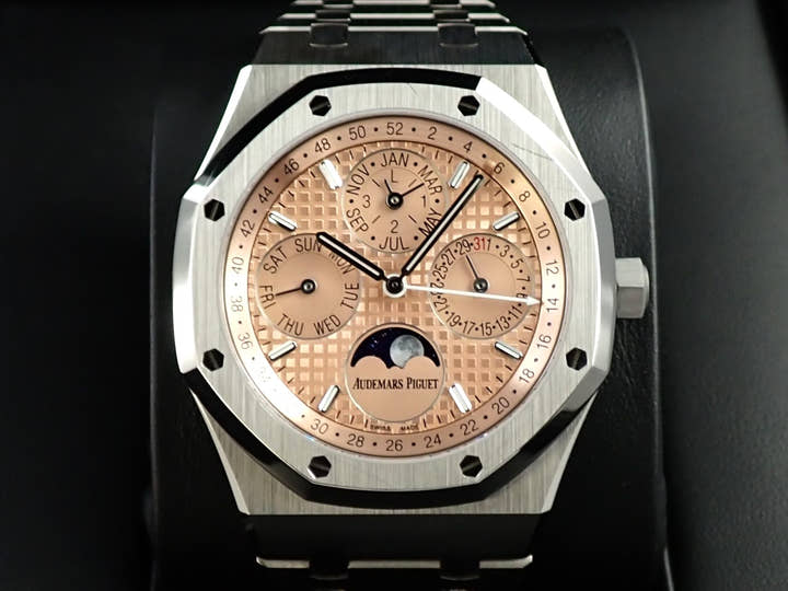 オーデマピゲ ロイヤルオーク パーペチュアルカレンダー Ref.26615TI.OO.1220TI.01 チタン サーモン文字盤