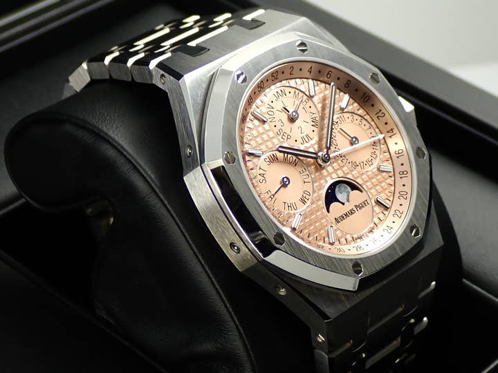オーデマピゲ ロイヤルオーク パーペチュアルカレンダー Ref.26615TI.OO.1220TI.01 チタン サーモン文字盤