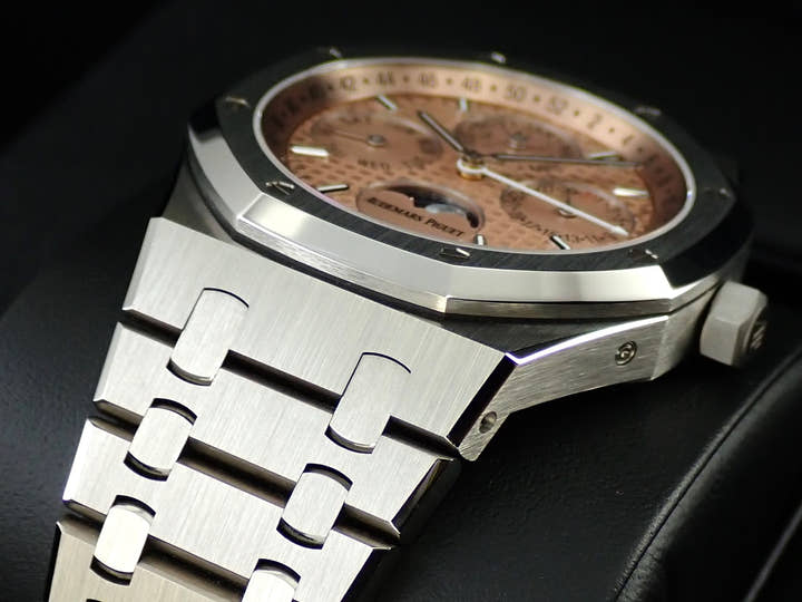 オーデマピゲ ロイヤルオーク パーペチュアルカレンダー Ref.26615TI.OO.1220TI.01 チタン サーモン文字盤