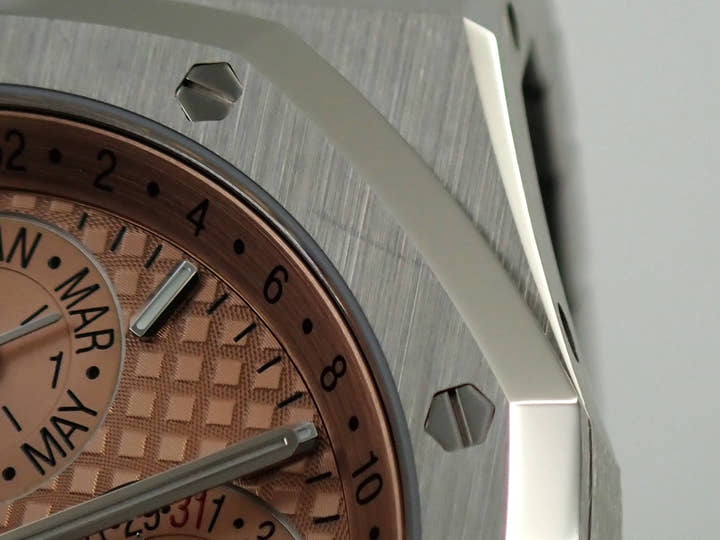 オーデマピゲ ロイヤルオーク パーペチュアルカレンダー Ref.26615TI.OO.1220TI.01 チタン サーモン文字盤