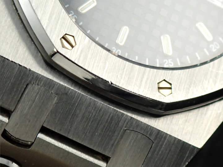 Audemars Piguet Royal Oak Quartz Ref. 56175ST/O/0789ST/07 Stainless Steel Black Grey Dial