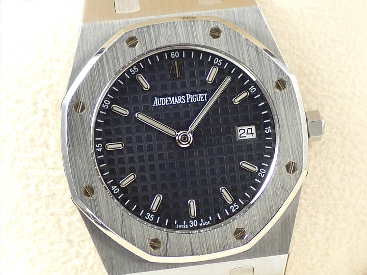 Audemars Piguet Royal Oak Quartz Ref. 56175ST/O/0789ST/07 Stainless Steel Black Grey Dial