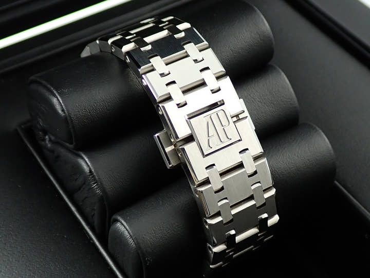 オーデマピゲ ロイヤルオーク Ref.77350ST.OO.1261ST.01 ステンレススチール シルバー文字盤