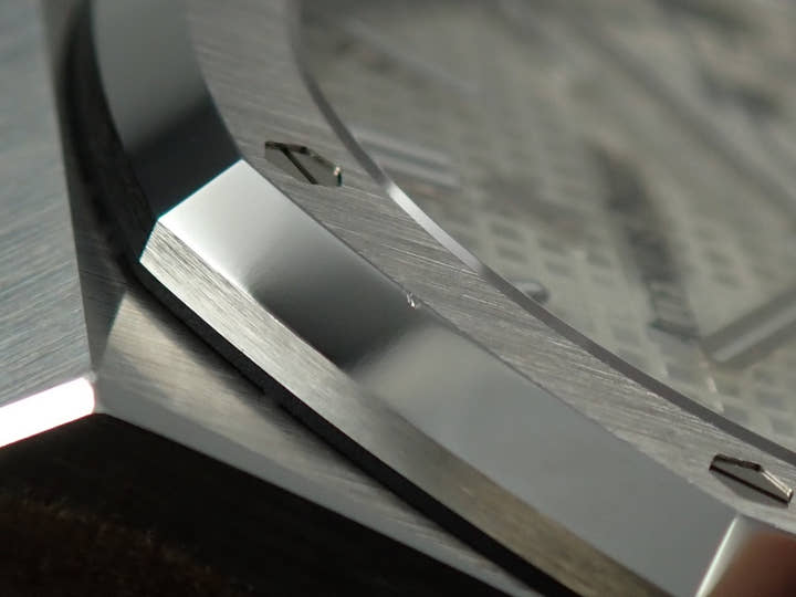 オーデマピゲ ロイヤルオーク Ref.15500ST.OO.1220ST.04 ステンレススチール シルバー文字盤