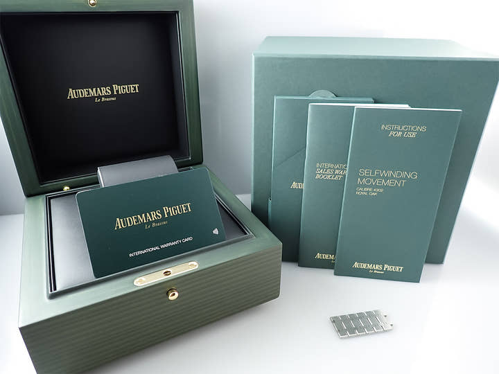 Audemars Piguet Royal Oak 50th Anniversary Ref. 15510ST.OO.1320ST.03 Stainless Steel Silver Dial